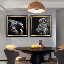 Charger l'image dans la galerie, Black and White Lion King