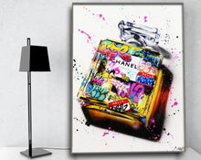 Charger l'image dans la galerie, Chanel Perfume Graffiti Art