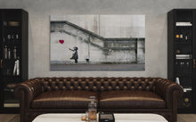 Charger l&#39;image dans la galerie, Banksy Girl with Balloon - Original design 2004
